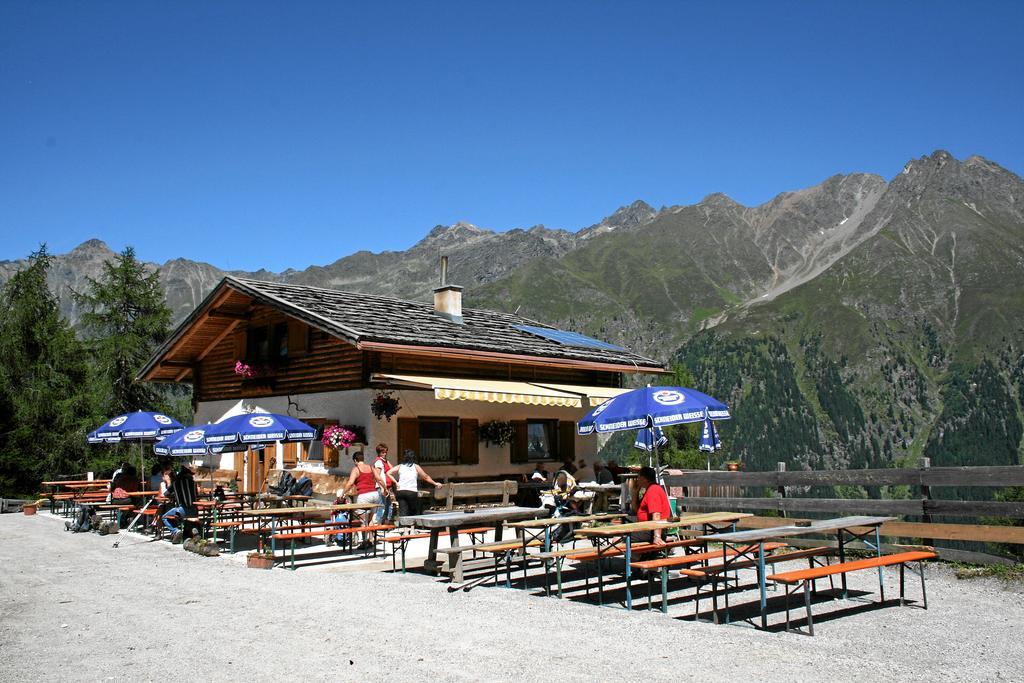 Wellnesshuettendorf Wiese Sankt Leonhard im Pitztal Eksteriør bilde
