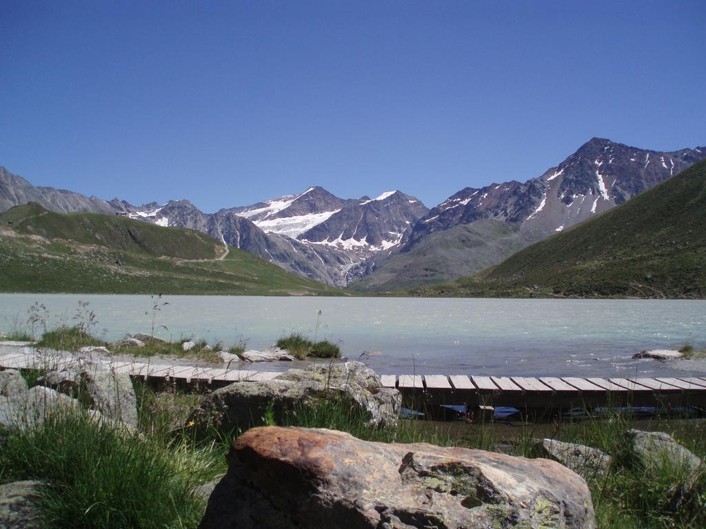 Wellnesshuettendorf Wiese Sankt Leonhard im Pitztal Eksteriør bilde
